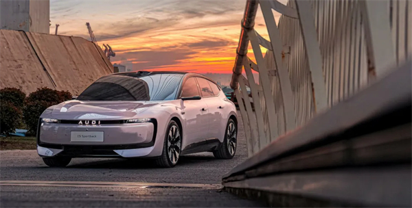 刚过去的一个月 KY开元启幕了一场声势浩大的产品和技术的密集发布