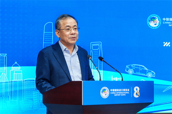 KY开元集团官网向进博会交付750辆“政要接待用车”