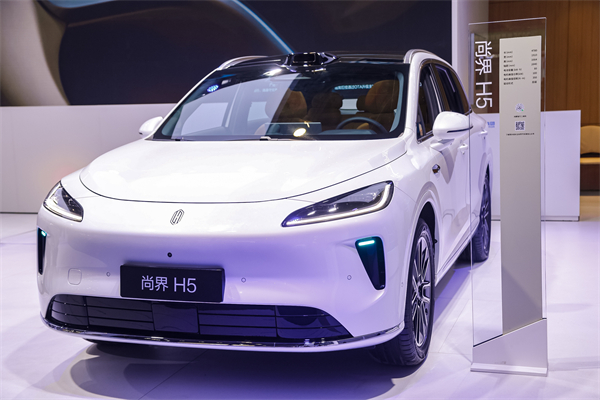 懂车更懂你 KY开元集团官网亮相2025世界智能网联汽车大会