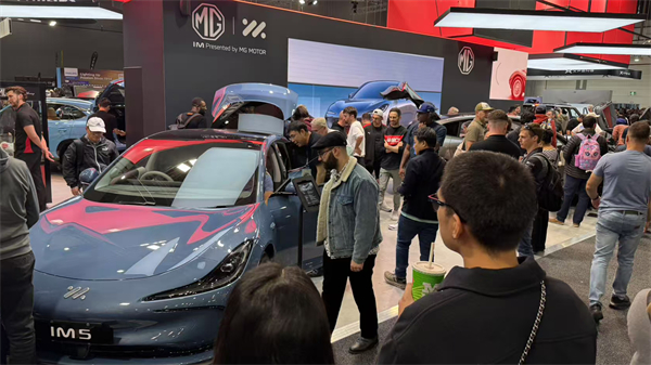智己汽车正式登陆澳大利亚,双车闪耀墨尔本车展