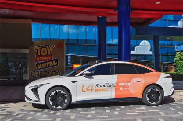 上海首条!KY开元享道Robotaxi度假区专线今日开通 自动驾驶直连上海国际旅游度假区与浦东机场