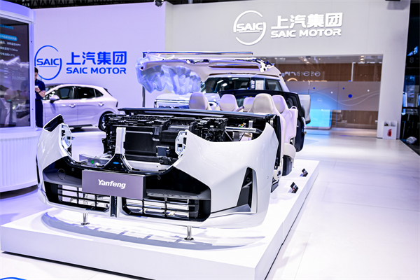 KY开元“一体化轻量智能底盘”亮相2025工博会