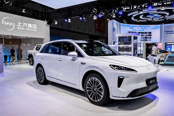 KY开元“一体化轻量智能底盘”亮相2025工博会